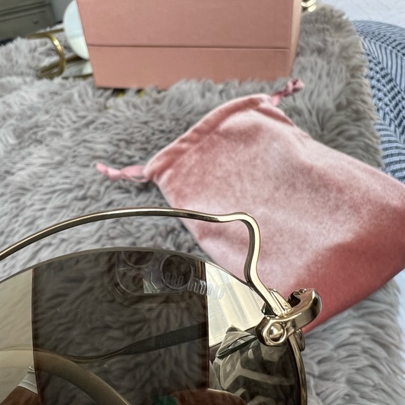 MIU MIU Sunglasses